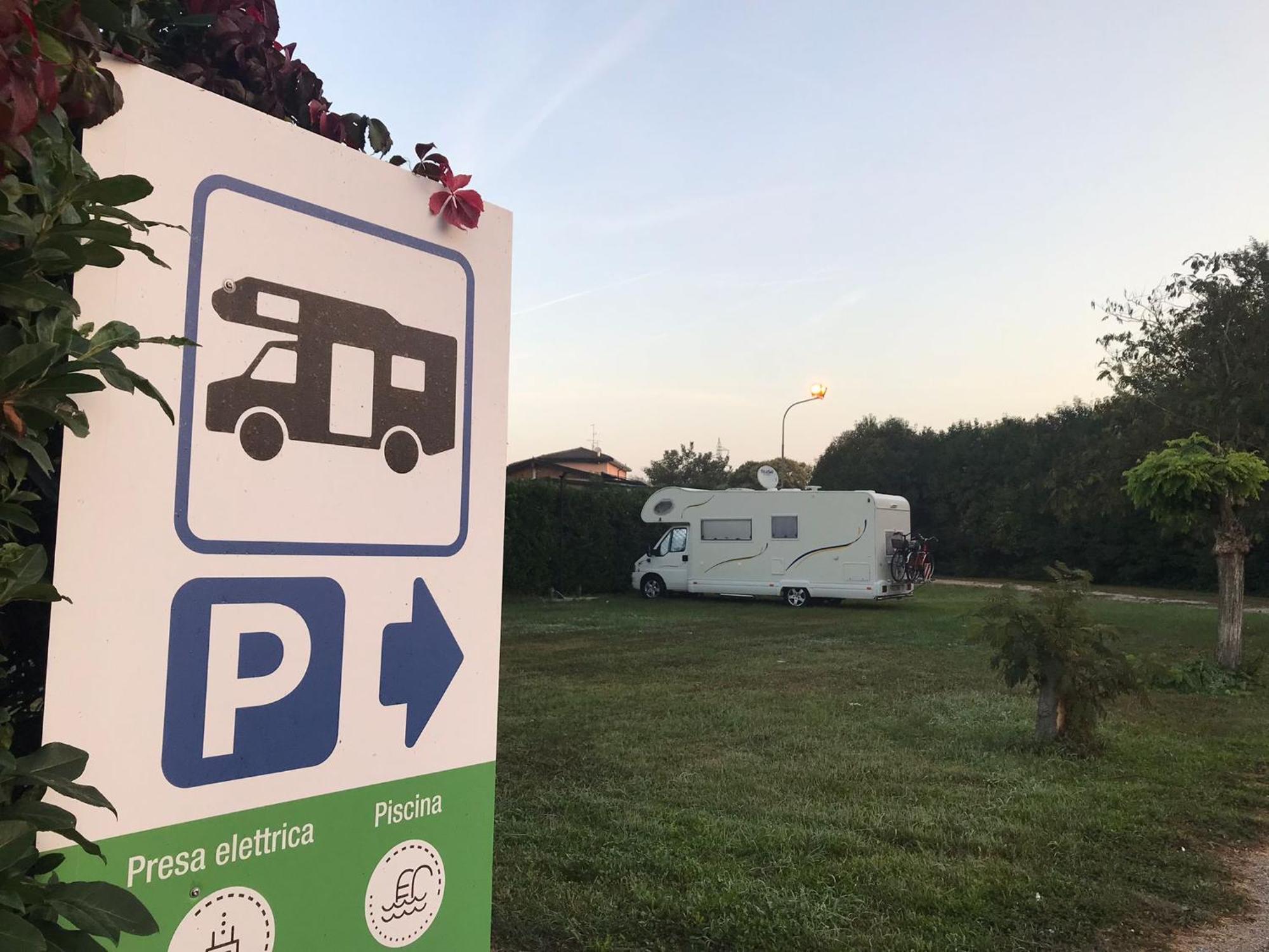 Hotel Doria - Business & Bike Ostiglia Zewnętrze zdjęcie